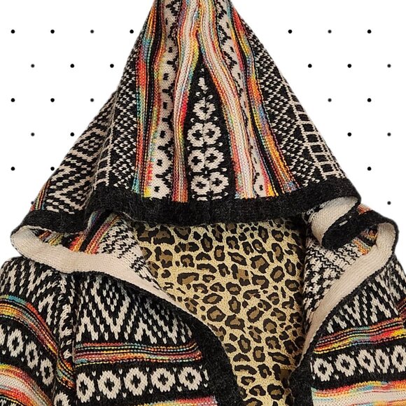 Papillon cozy hooded cardigan with oversized hood and pockets - Picture 2 of 5